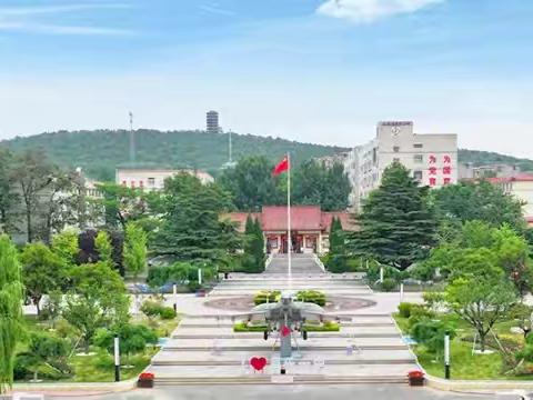 【全环境立德树人】“英”律悠扬，“语”众不同—2022级初三英语举行演讲比赛暨歌唱大赛