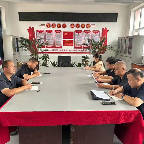 区教科所持续深入试点学校，就课堂规范管理细则落实情况进行调研