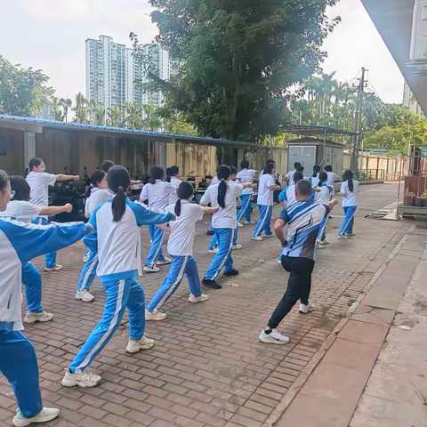 太极拳八法五步课：高三学子在松柔间感悟传统武术之韵