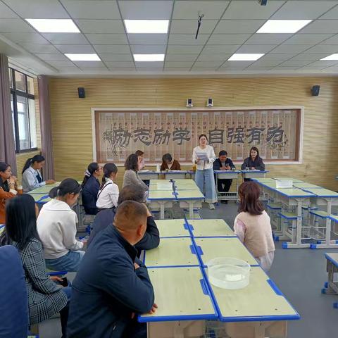 以赛促教强素养 科创实验探真知--竹溪县第八届中小学课堂教学技能大赛科学决赛圆满落幕