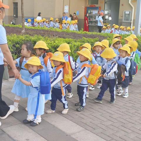 “快乐贝儿健，春游一日行”——贝儿健书香早托幼春游记