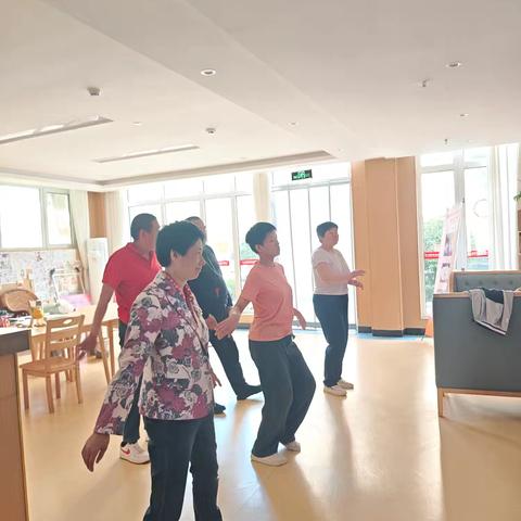 彩石街道养老中心（如康家园）健身活动：活力与温馨的交融