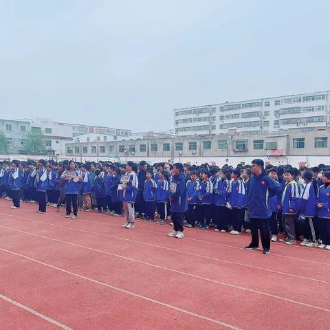 勤学终得榜上名，青春奋斗正当时——贾峪一中七年级学生阶段性成果表彰会