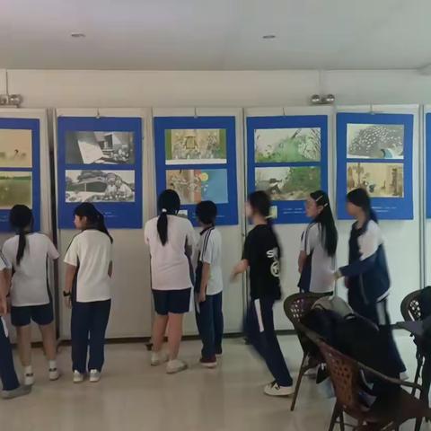 云城区图书馆举办图画书里的小玩伴展览