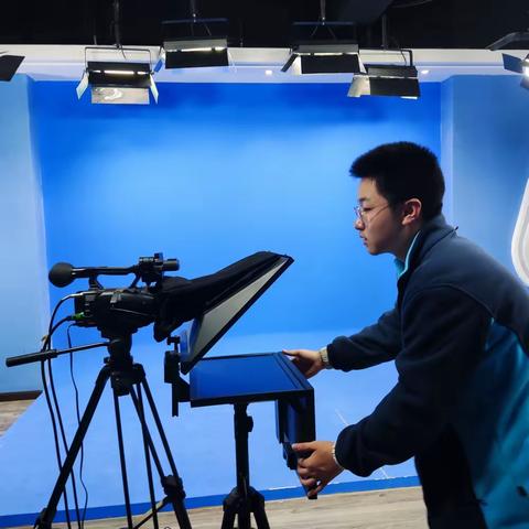 校园电视台12月12日社团活动宣传稿