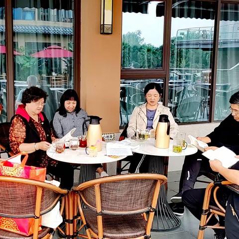 锦城支行开展“庆重阳话复兴”主题活动