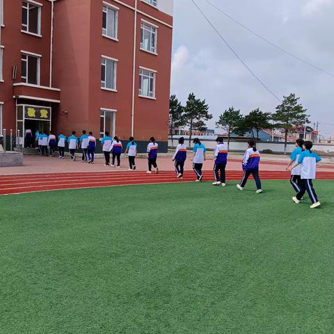 艺彩绽放，青春飞扬 |德文化主题，美术作品展