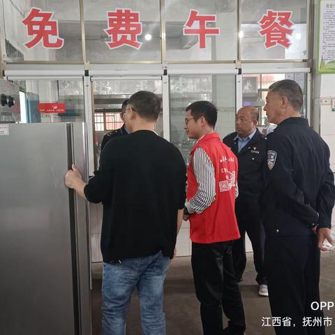 抓好食品安全，做好食堂管理——南丰县多部门对紫霄镇中心学校免费午餐食堂工作进行检查