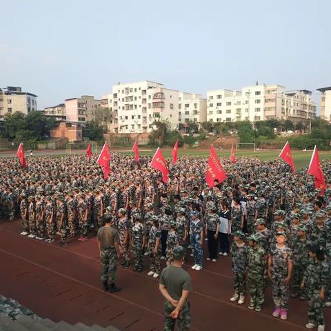 军训，赴青春之约