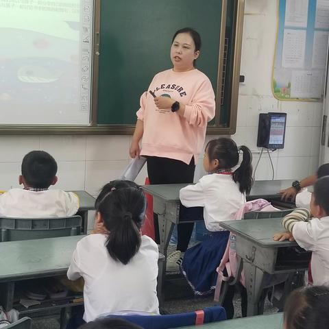 楚雄市环城小学2023年“陪伴 成长 感恩”家长讲堂