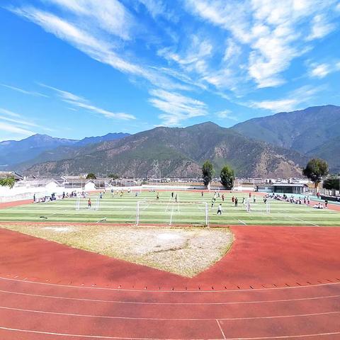 记巨甸镇首届中小学生运动会-----“七人制”足球赛（中）