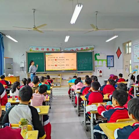 课堂展风采，教研促成长——任泽区第二实验小学“同课异构”教研活动