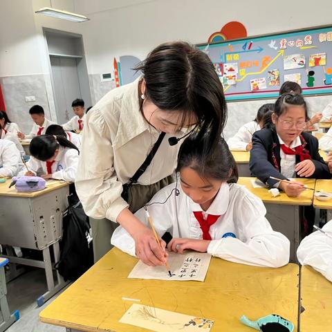 书法进课堂 校园墨飘香—— 宁德市华侨小学六年（3）班