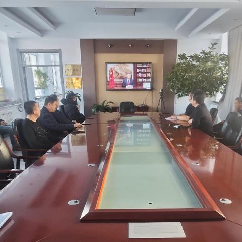 森工街道党工委组织收看 习近平二零二五年新年贺词