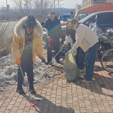 森工街道办事处开展 爱国卫生活动月垃圾清理活动