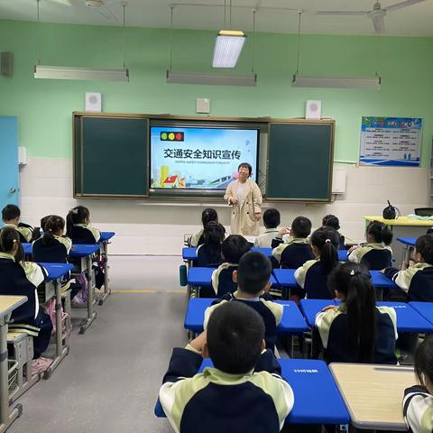 “我有一个梦想”——九江小学八里湖校区一（6）班家长走进课堂