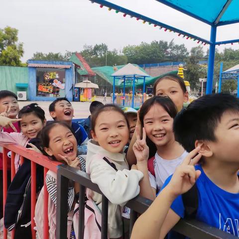 重庆市渝中区望龙门小学校三年级一班丨行走的思政课：“唱响自然之歌 领悟生态之美”主题研学活动