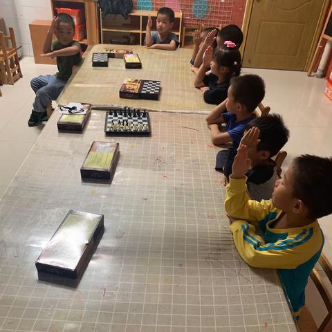 爱榕园幼儿园国际象棋延时班￼