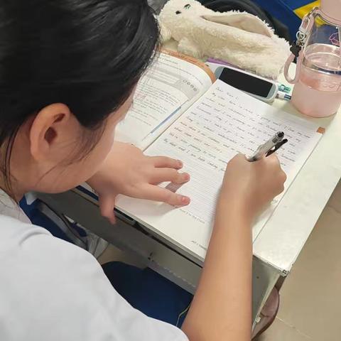 笔落惊鸿，墨韵青春｜高一英语书法比赛风采展