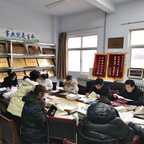 【王小·教育教学】严谨细实抓常规 凝心聚力共成长——王家河街道办事处中心小学开展12月教学常规检查