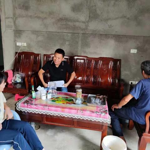 “家”期有约 再暖一程——港尾中学开展高三年级毕业生家访活动