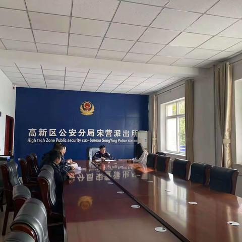 党委委员、副局长郑建华到宋营刑警中队接访信访人