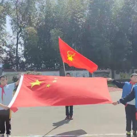 驰骋赛场，青春飞扬——山塘小学雷小锋超级运动会暨火炬传递仪式