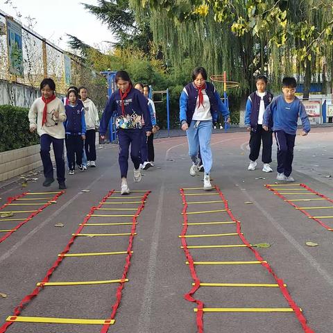 以“趣”促练强技能 以“玩”促赛强体魄——趣味田径社团