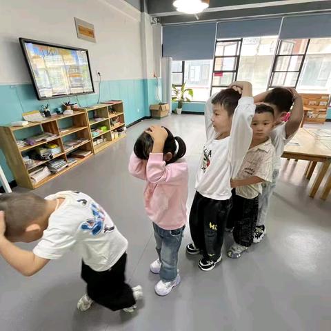 爱我中华，强我国防——哆唻咪·婴婴向上组织“918”防空疏散演练活动