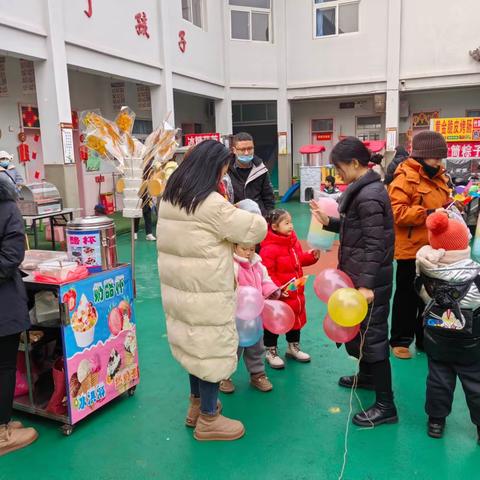 “幼”见新年“庙”趣横生