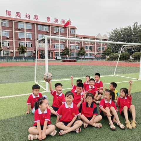 “幼”有准备，“衔”之有略——嘉祥县满硐镇中心幼儿园育才园区幼儿园参观小学活动