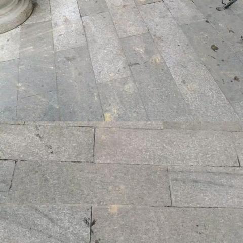 滨江广场入口工作前，中，后