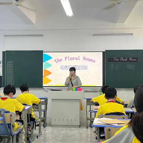 聚力共研 全力以“复”——海口市琼山区椰博小学教育集团派驻琼山第十二小学英语组课堂展示活动