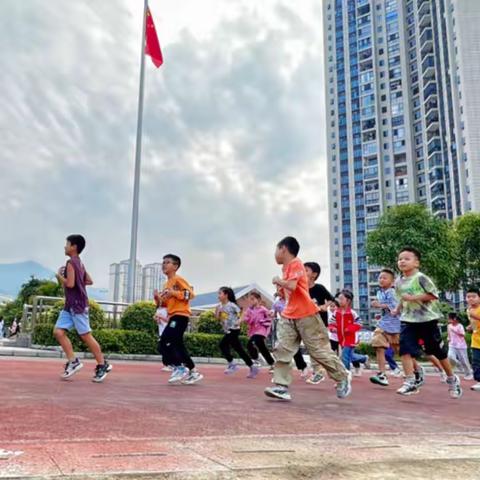 百色市右江区迎龙第三小学 第九周工作纪事