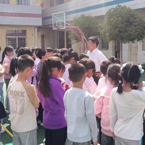 铁铜小学防踩踏应急演练活动纪实