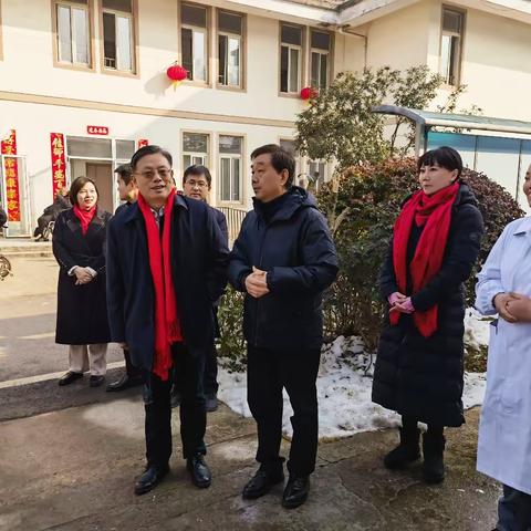 武汉市卫健委党委书记、主任郑云慰问市皮防院花山院区医护人员