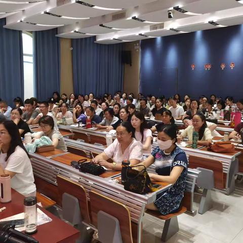 聚而赋能，行稳致远——逸夫实验小学本校全体教师开学培训