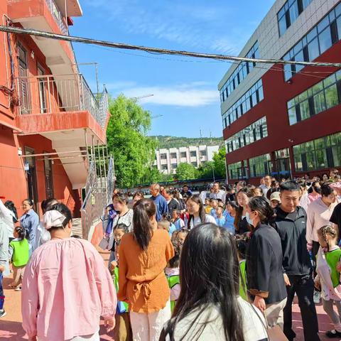 “幼小零距离，牵手共成长”娄烦县育蕾幼儿园参观小学实践活动