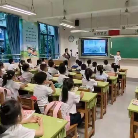 繁星之下的光芒 ——沙坪坝小学一年级5班光宸之家的晨读风采