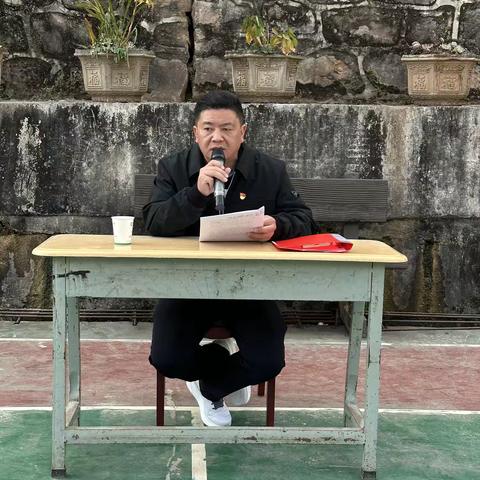 在奋斗中  美好的心愿接连实现——太忠镇中心完小开展思政讲座