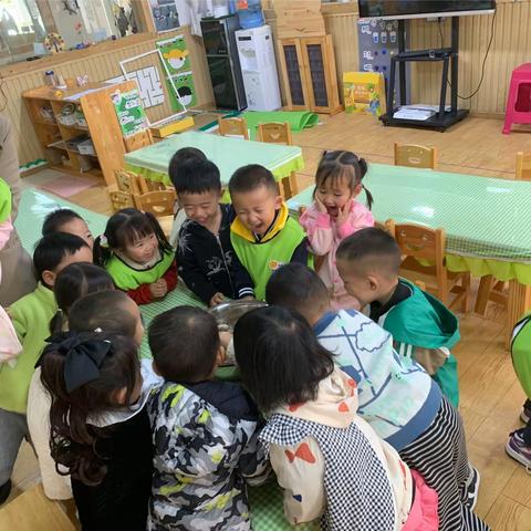 石林爱町堡幼儿园快乐生活——小小一班