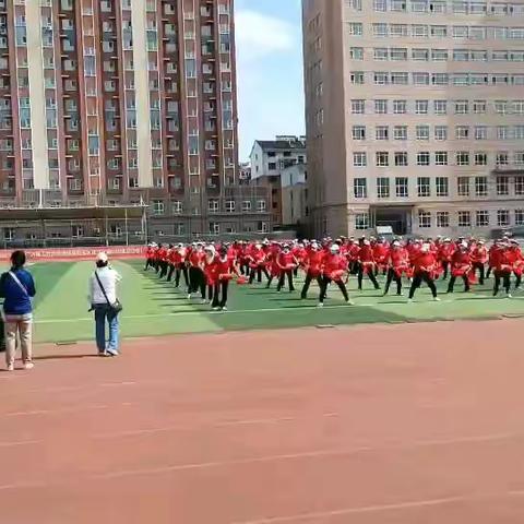 白山市腰鼓表演