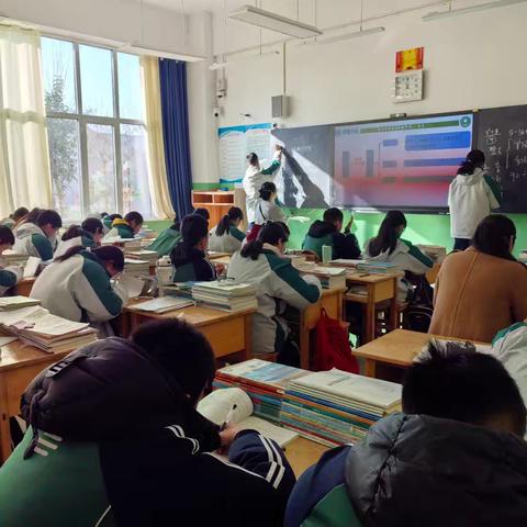 全环境立德树人·至真校园建设“党建引领 辉煌实验”党建品牌之“三联三带”活动——“以数启智，以党铸魂”数学教师刘畅党员模范带头课