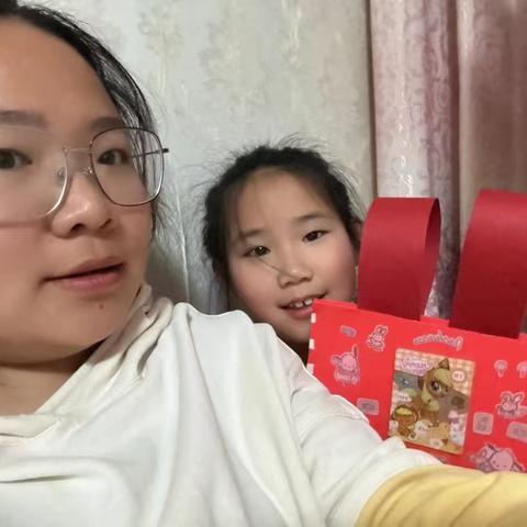 童心暖三月 把爱送给“她”——下胡良中心尚庄学校“三八”妇女节活动纪实