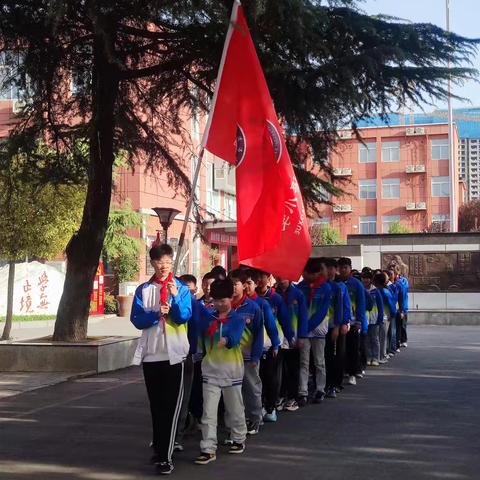 鲜花祭英烈，英魂永长存 ——道湛小学清明祭扫活动