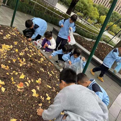 “亲近自然，拥抱秋天”—天宁小学一年级寻找秋天主题活动