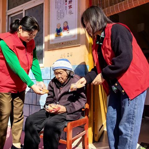 郸城县民政局开展"弘扬中华传统美德 情暖重阳敬老行"慰问活动