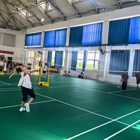 【阳光磨砺教育】“羽”动青春，“翼”起飞扬——南关街办中心小学第一届羽毛球赛圆满落幕！