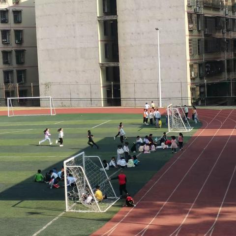 实习期间的校园日常