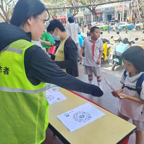 天涯区开展“禁毒在身边 ‘护苗’伴成长”主题宣传活动